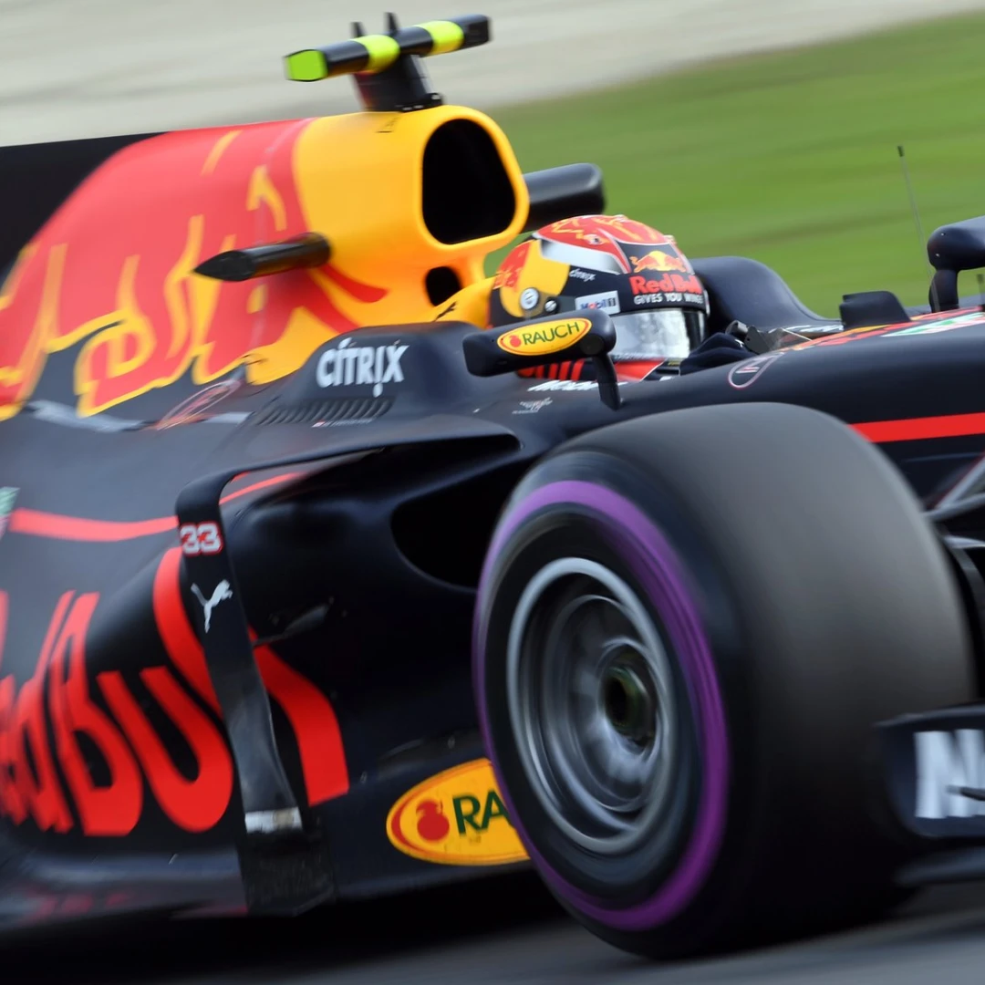 FORMULA 1